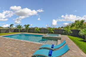 Gorgeous Brand New Sunrise House with Private Heated Salt Water Pool and Spa